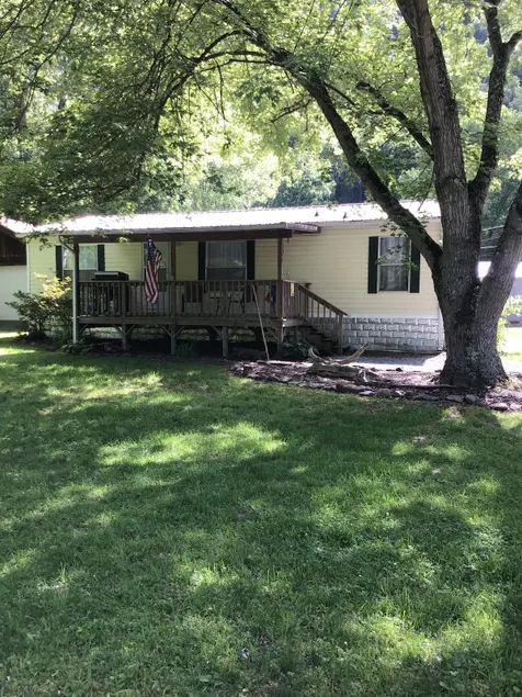 “Reeled In” - 3 bdr 2 ba home - New River, Hinton - Image 1