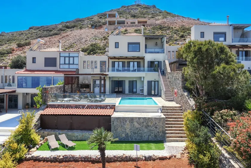 Elounda three bedroom villa - Image 1