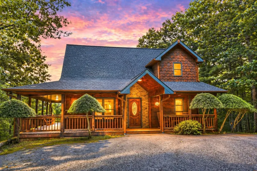 Aska Cabin |Hot Tub |Jacuzzi Tub |Firepit |Views - Image 1