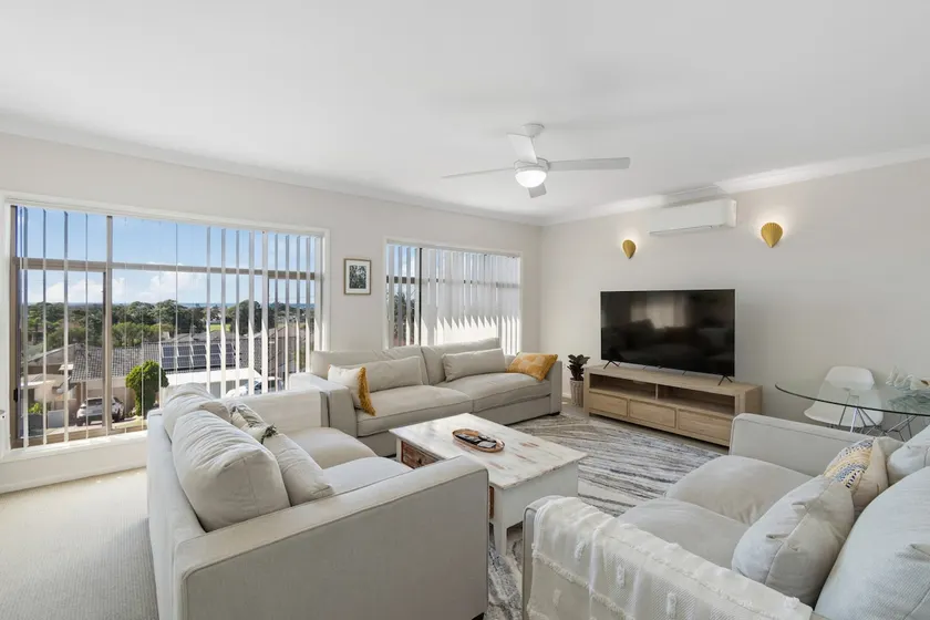 Seaview Escape - Beach Family Getaway with Games - Image 1
