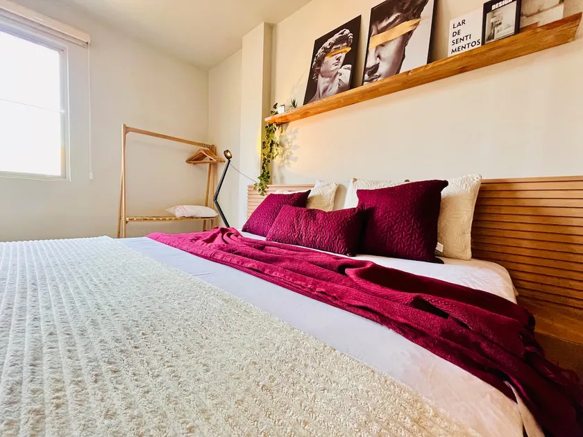 Downtown Loft| Full Kitchen, Air Conditioning| Smart TV - Image 1