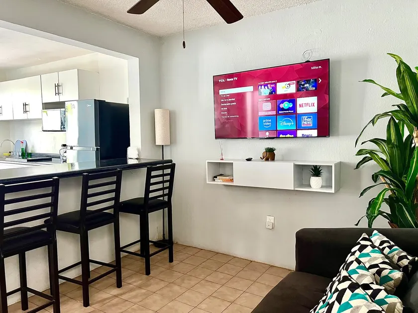 Olas apartment: modern, fresh and private. - Image 1
