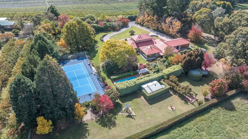 Snowline - Ultimate Getaway, Pool, Spa & Tennis - Image 1