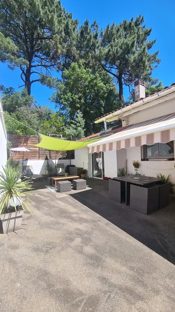Capbreton sleeps 5, beautiful private outdoor area - Image 1
