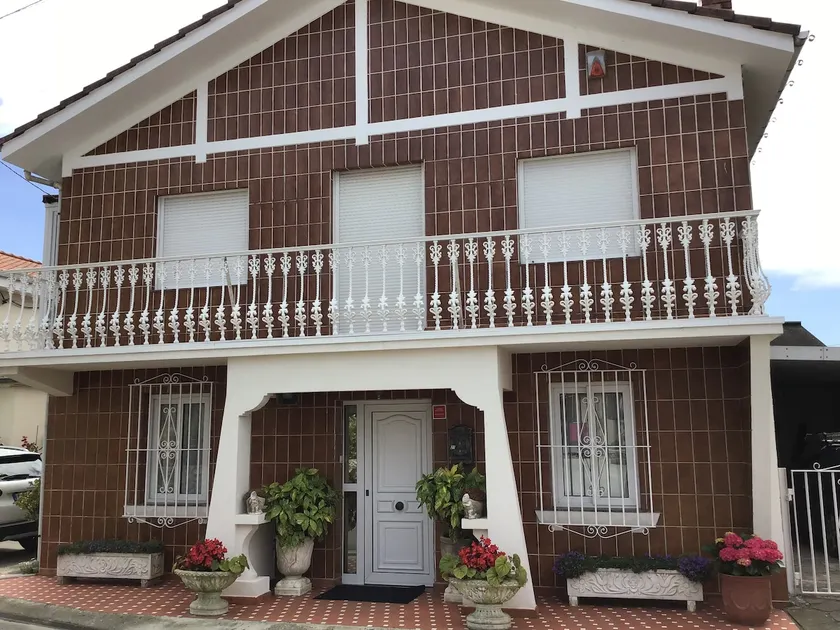 House With 2 Bedrooms in Cudón, With Enclosed Garden - 3 km From the Beach - Image 1