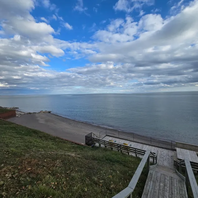 SUNRISE BAY with panoramic view of Lake Erie - Image 1