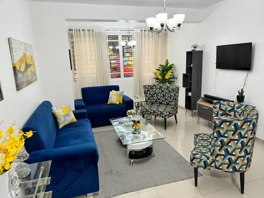 Paramount 3-Bedroom Apartment with Parking - Image 1