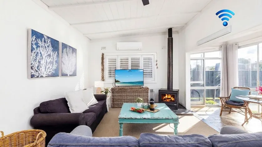 Beach Bungalow - Image 1