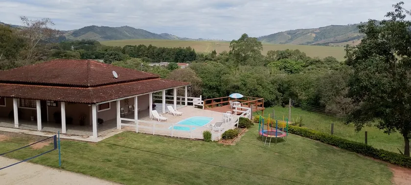Chácara do Vô Meirelles family atmosphere - Image 1