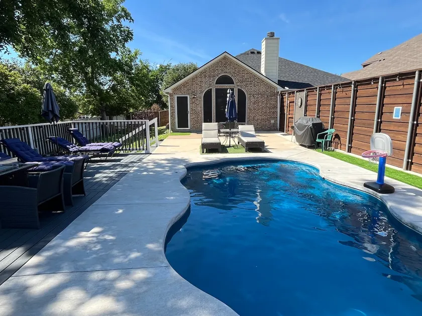 Heated Pool/Hot Tub/Mini Golf 4Bedroom/7BEDS-3BA - Image 1