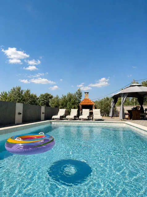 Holiday house SI - Image 1