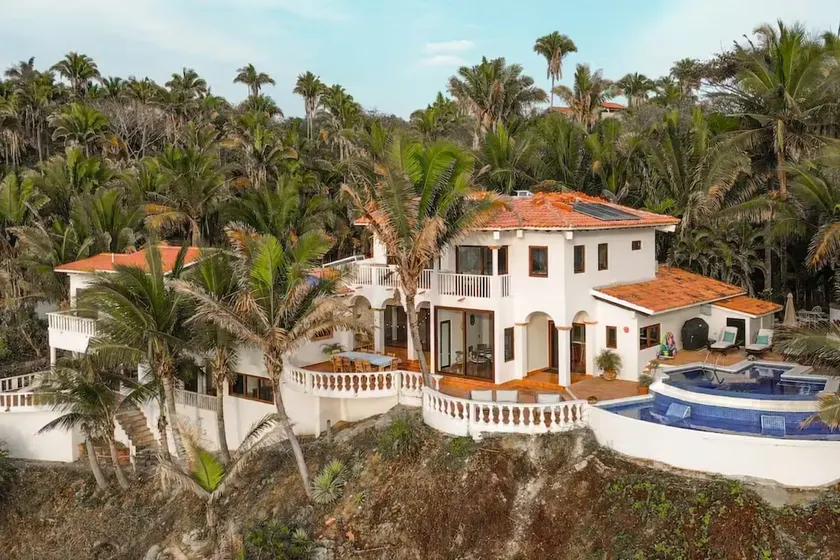 Casa Cielo, Oceanside Villa - Image 1