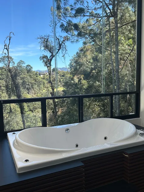 The House of the Ravine with Jacuzzi - Image 1