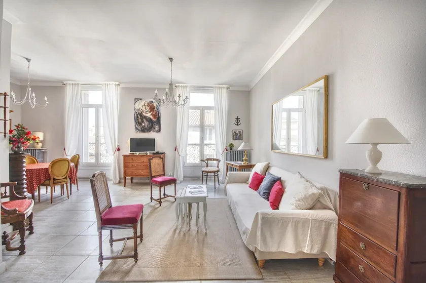 Spacieux appartement centre ville Avignon - Image 1