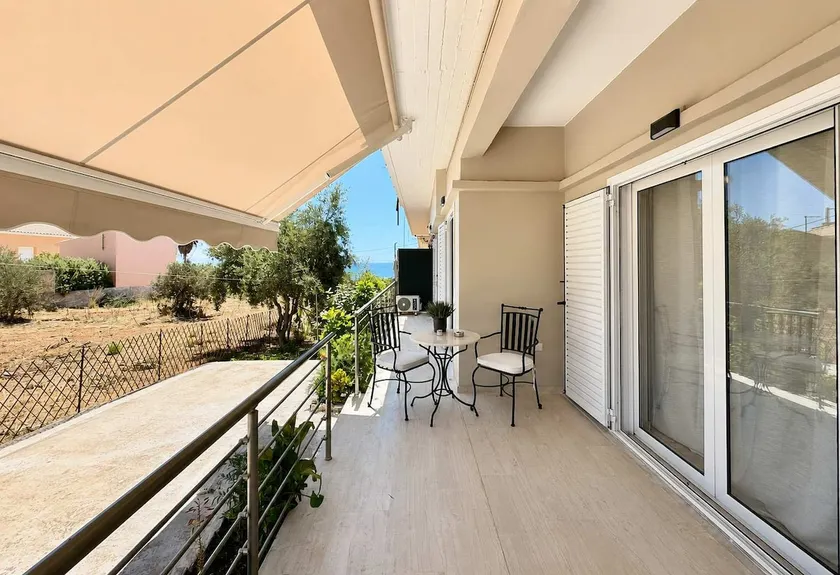 Dioni's Haven - Sunny Retreat with Balcony - Image 1