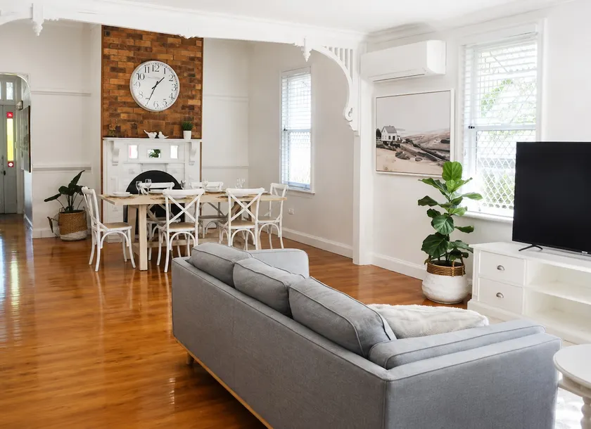 Beautiful View Cottage – East Toowoomba - Image 1