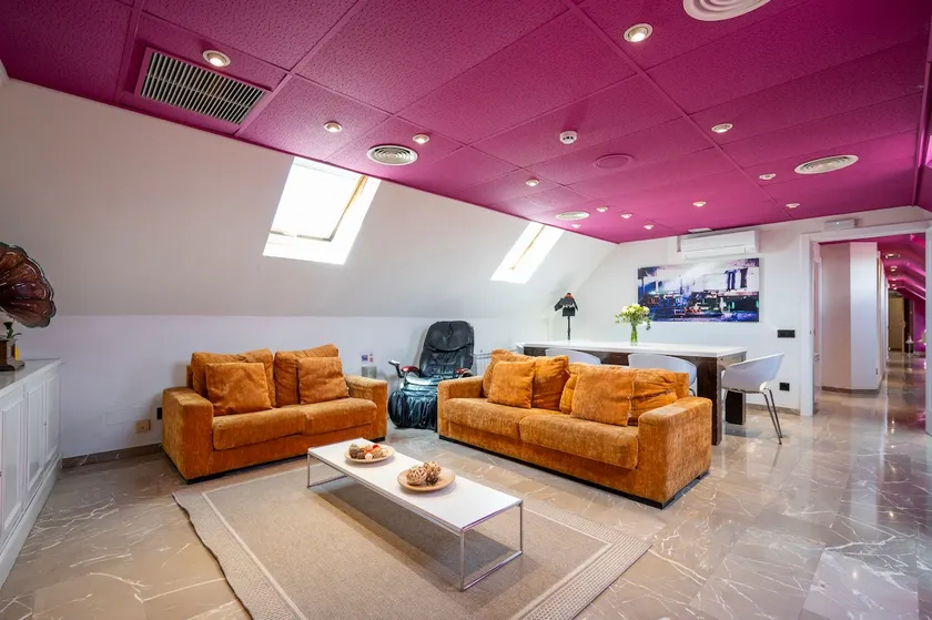 2-bedroom family flat in North Madrid - Image 1