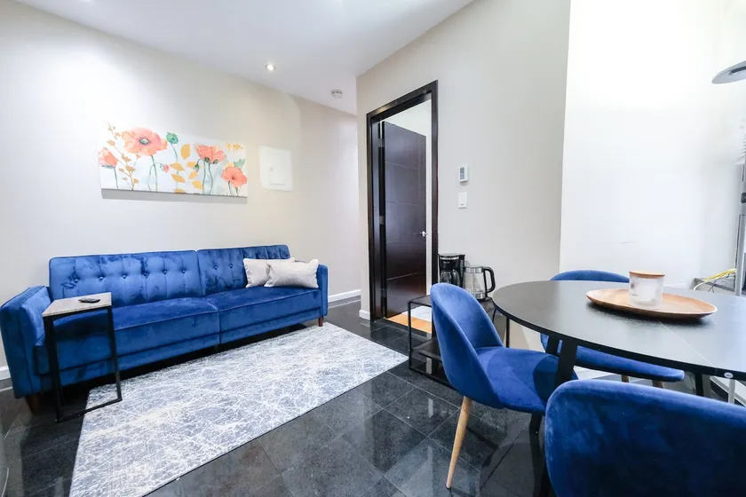 ★ AMAZING 2 BEDROOM APT 1/2 BLOCK TO CENTRAL PARK★ - Image 1