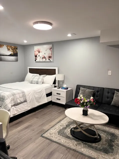 Private Suite. Milton New Modern Basement Suite - Image 1