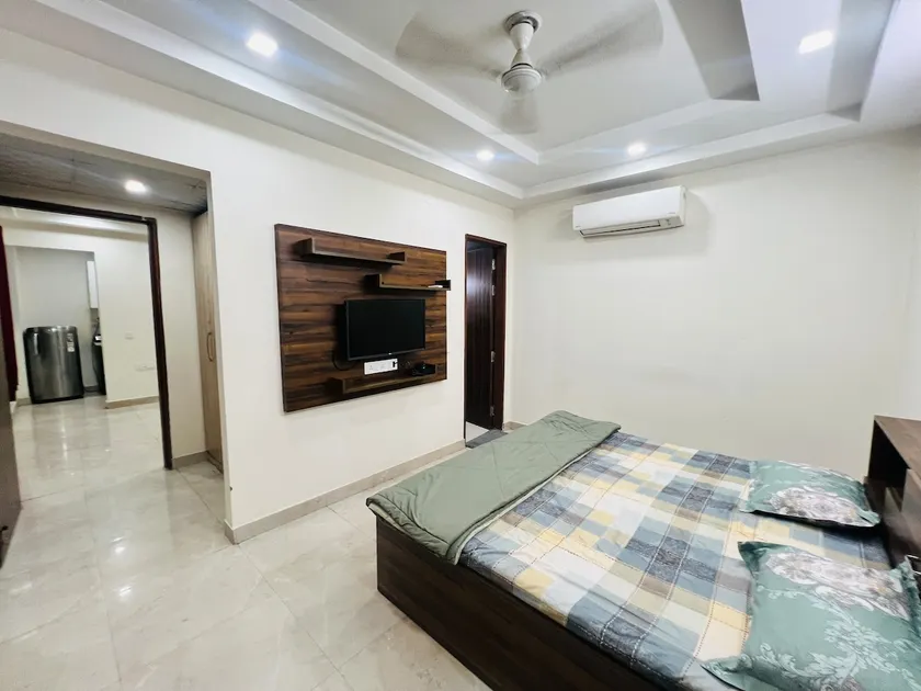Fully furnished flat with all amenities - Image 1