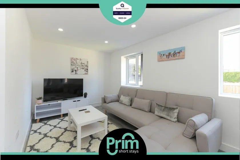 Apartment w/ Parking Close to Nottingham - Image 1
