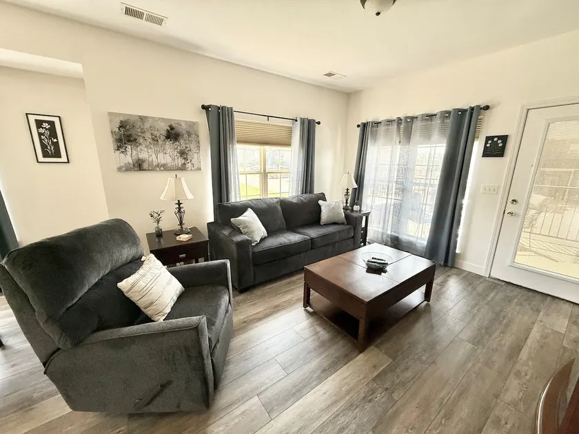 Beautiful NEW Condo in Stonebridge! 1 mile to SDC! - Image 1
