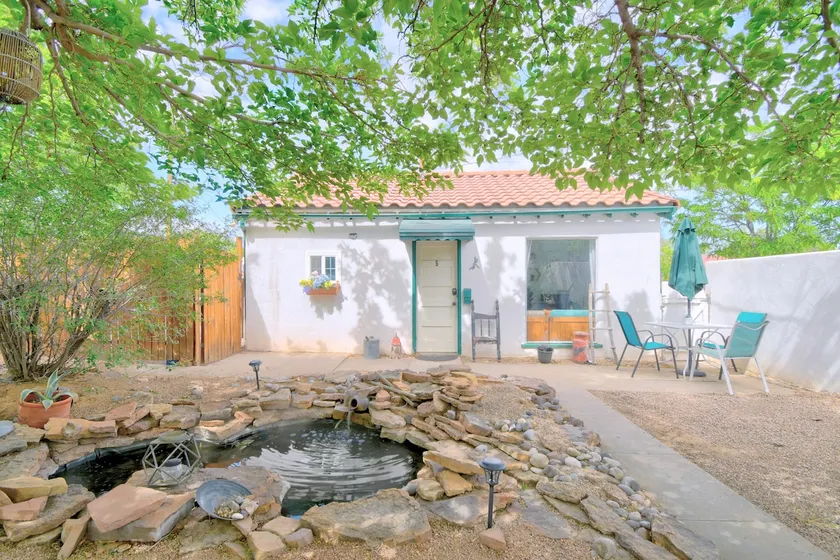 Casita Cielo Nob Hill- hot tub & koi ponds - Image 1