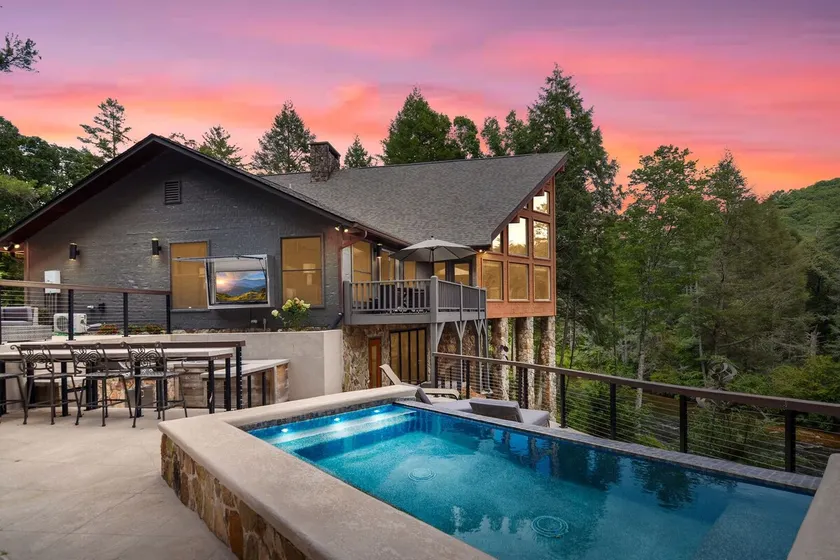 Toccoa Riverside Retreat ~ 45-Acre Estate, Fire Pit, Pool, Sauna, & More! - Image 1