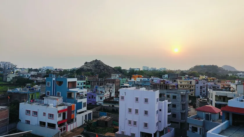 2BHK Escape: AC, OTT, Cooking, & Terrace Bliss - Image 1