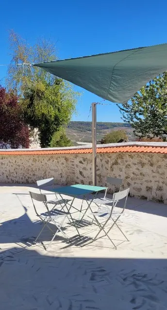 House with private parking - Hautvillers - Image 1