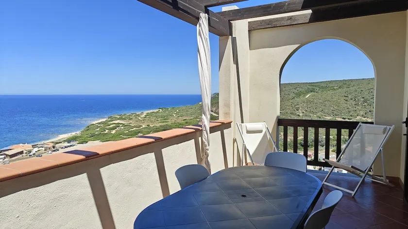Apartment with a sea view - Image 1