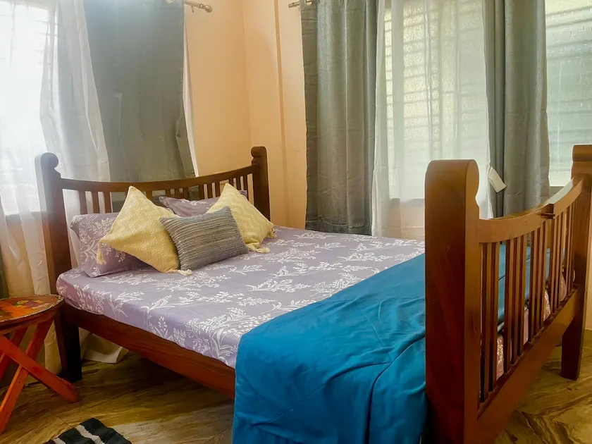 Chic & Cozy Ac 2BHK Couple| Family Near Airport - Image 1