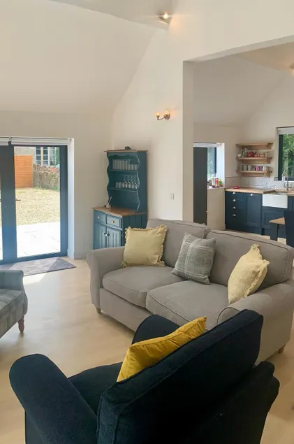 Beautiful, modern, two bedroom house near Bath - Image 1