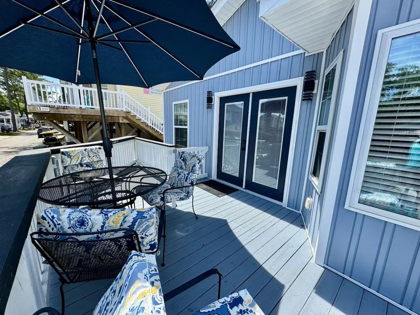 Bright Family Cottage with Golf Cart - Image 1