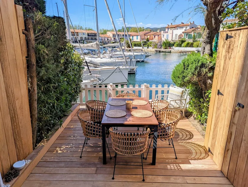Apartment with terrace, Marina view - Image 1