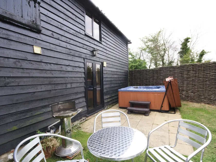 The Cart Lodge-E3568 - Image 1