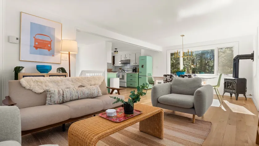 Lake front retreat - Stylish Berkshire home - Image 1