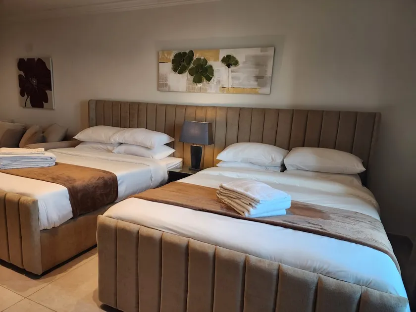 Studio with Two Queens Beds in The Pearl! 908 - Image 1