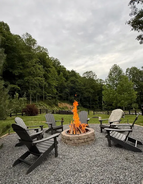 Creekside Retreat | Fire Pit + Big Fenced Yard - Image 1