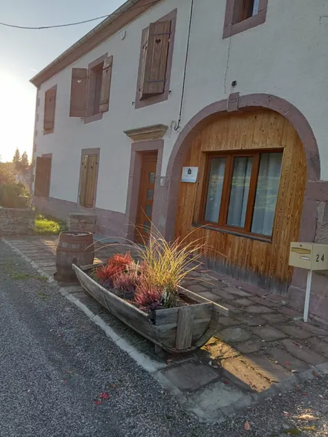 Large farmhouse for 14 people, with spa, sauna, and leisure activities - Image 1