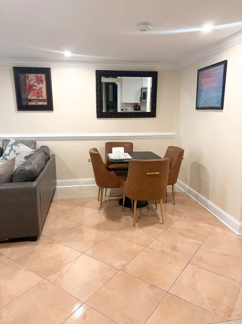 Cozy private entry with kitchen & in unit laundry - Image 1