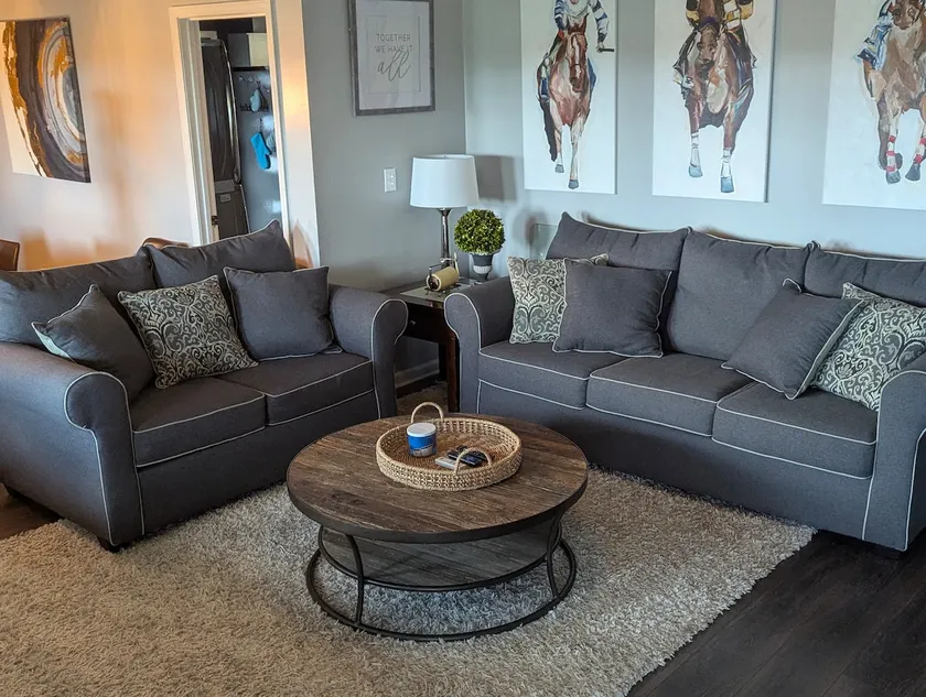 Stay in the heart of Danville - Image 1