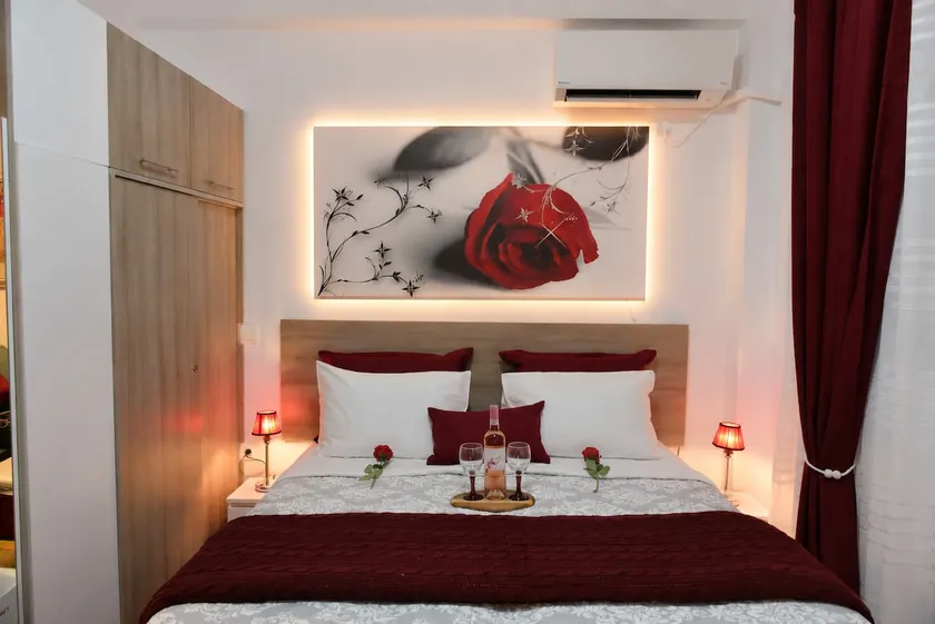 Athens Studio | Smart Check-in 24/7 •WiFi • Metro - Image 1