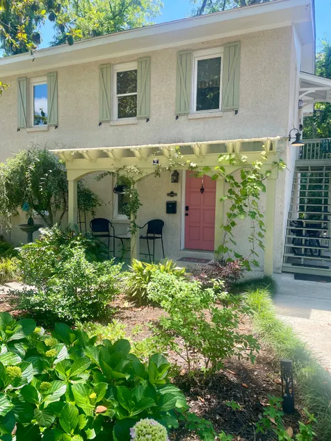 Rose Suite #2 at Magnolia Court - Image 1