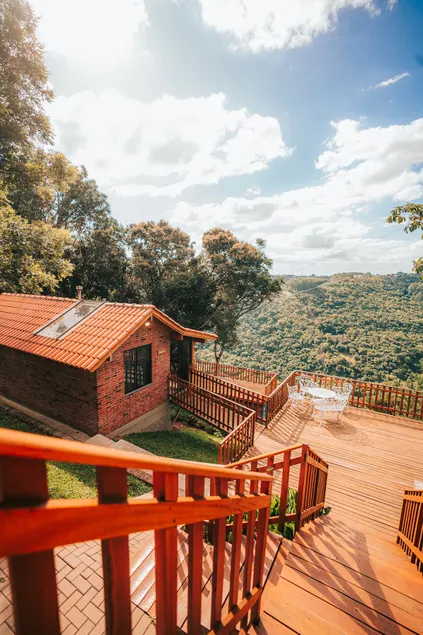 Cottage in the middle of nature with skylight. - Image 1