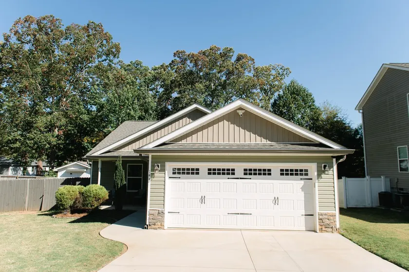 The Greer Retreat | Near DT, GSP airport, + BMW - Image 1