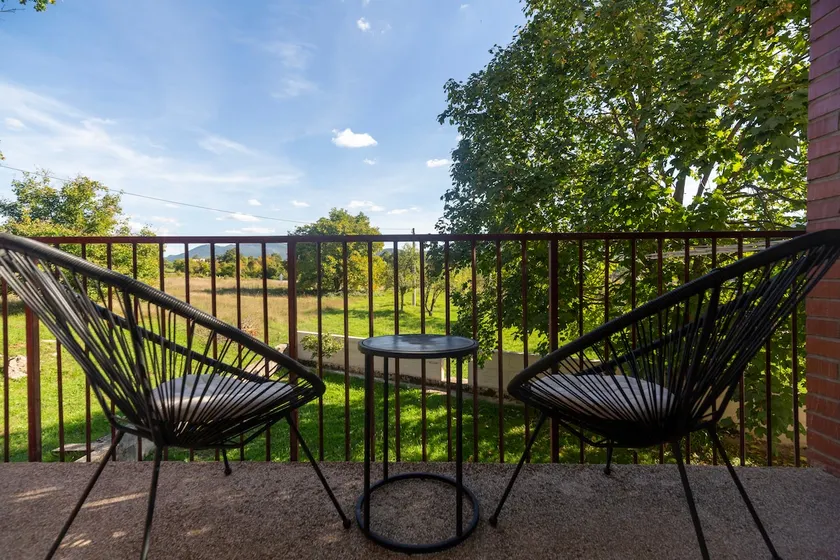 Lika Bearadise • Nature Retreat with BBQ & Yard - Image 1