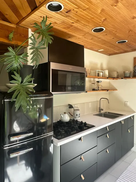 Aspen grove apartment - Image 1