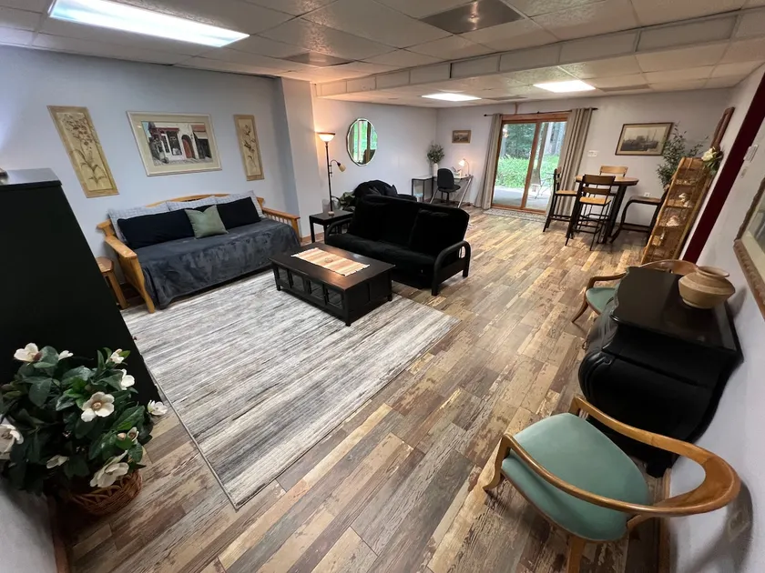 Entire Private Guest Suite in Quiet Wooded Area - Image 1
