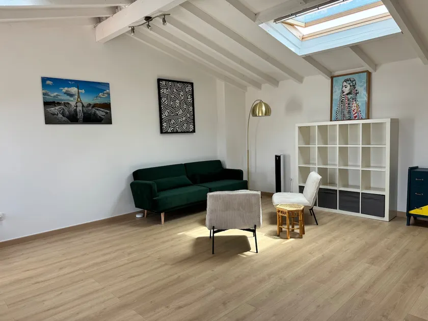 Bright Family Loft in Marseille 120 m2 3 Bedrooms - Image 1